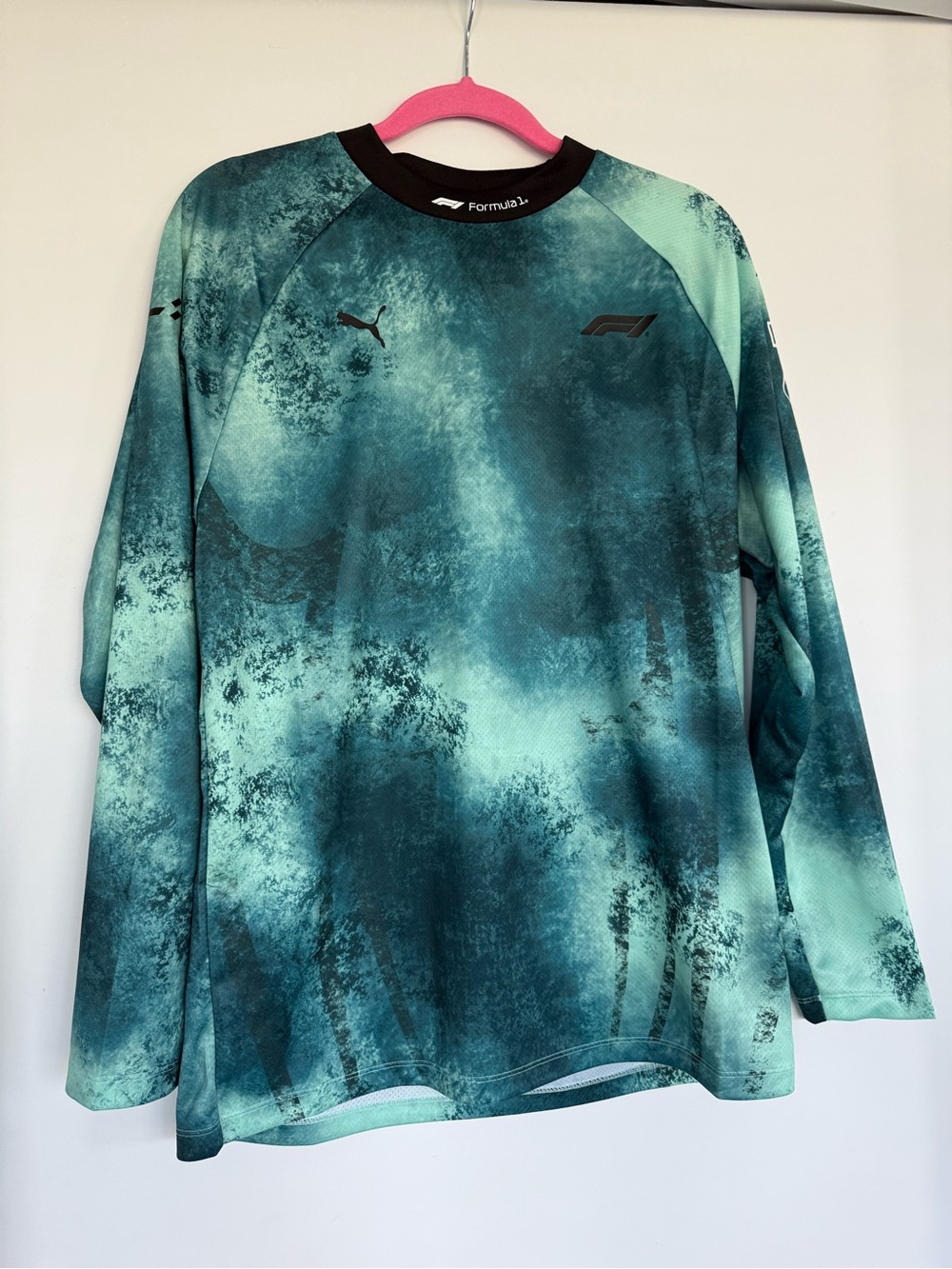 NEW Puma F1 Men's Long Sleeve Motorsports Tee Size Small